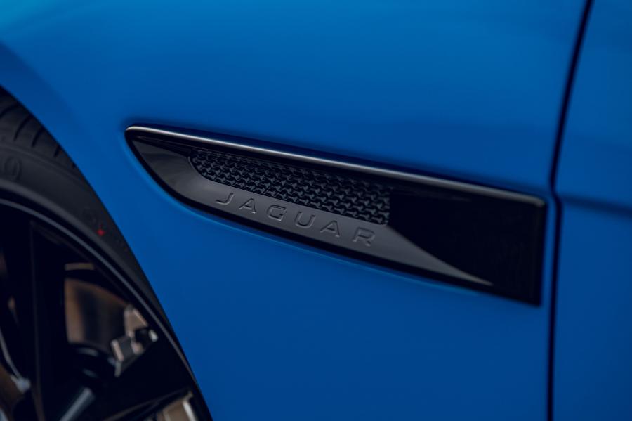 Детали экстерьера Jaguar XE R-Dynamic Reims Edition 2020 года  (UK) (фото 75 из 84)